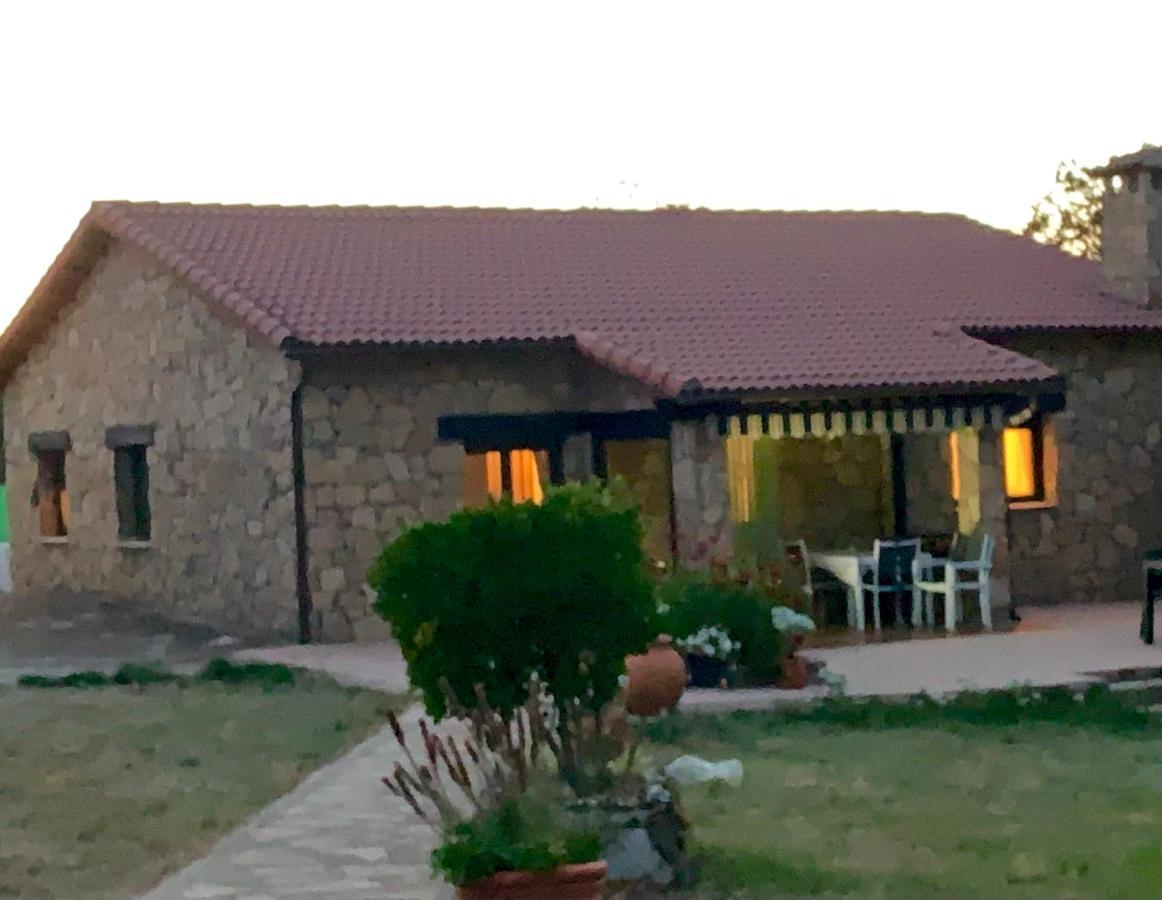 Casa Rural Fuentecillas Becedas Eksteriør bilde
